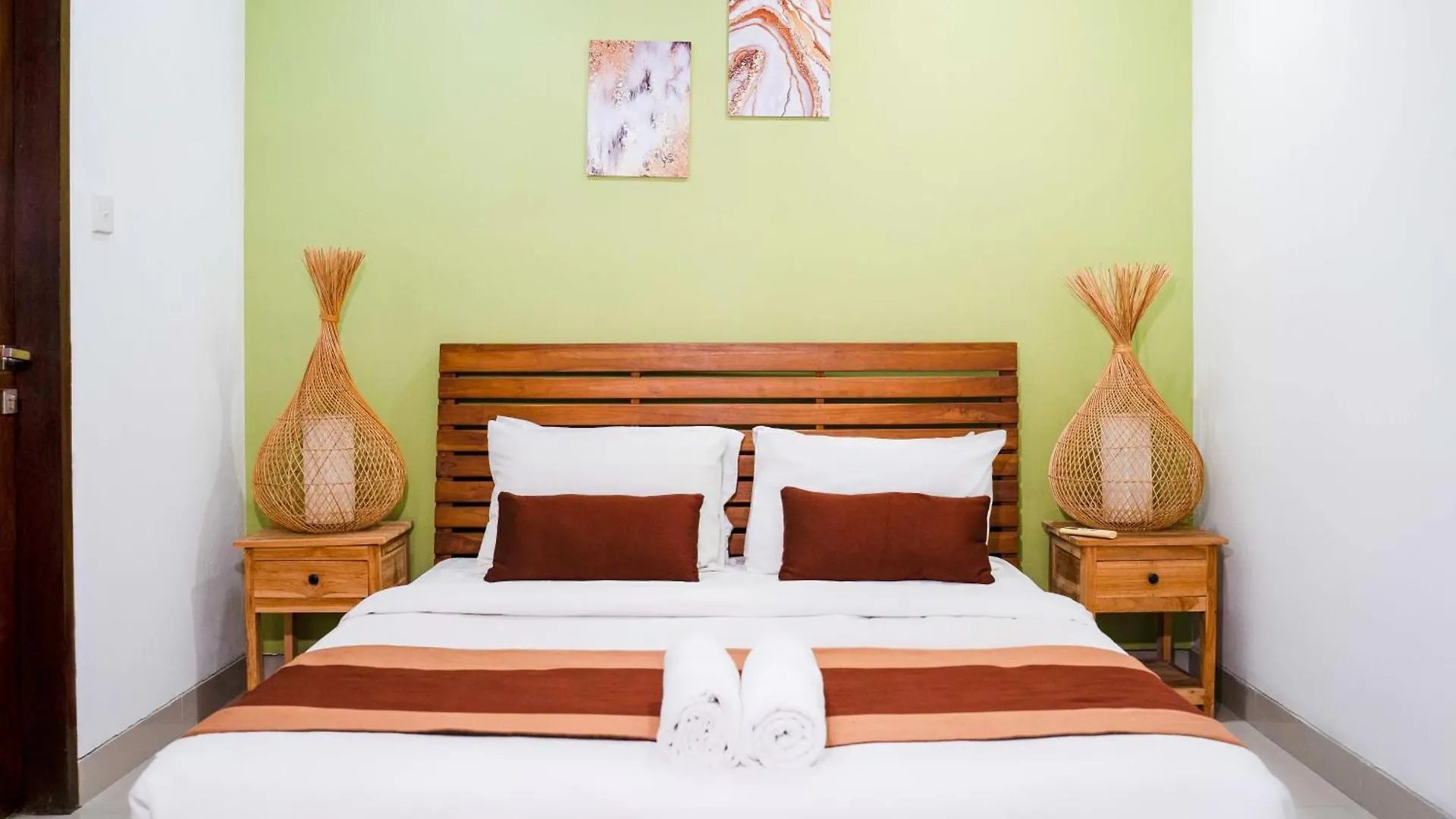 Massive 3 Bedroom Villa In Heart Of Seminyak  Seminyak (Bali)