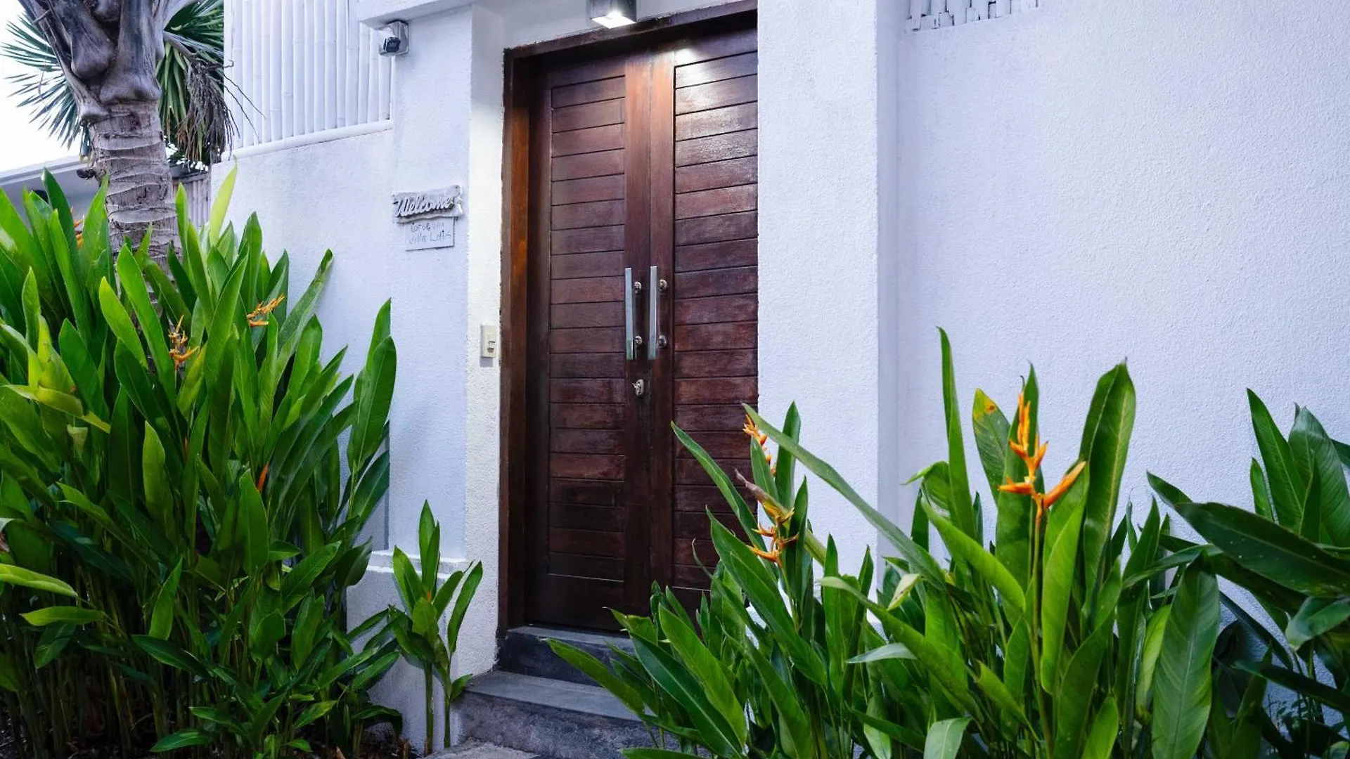 Massive 3 Bedroom Villa In Heart Of Seminyak