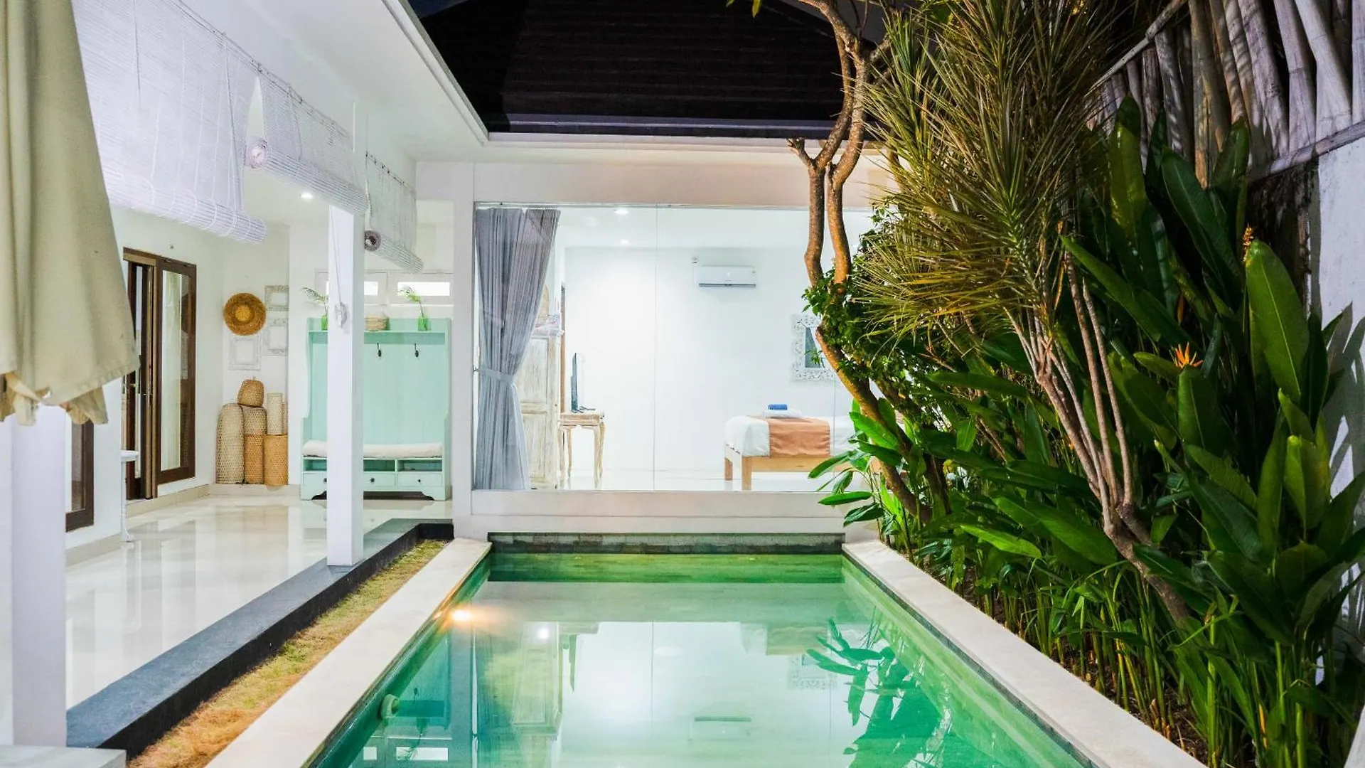 Massive 3 Bedroom Villa In Heart Of Seminyak 0*, Σεμινιάκ Ινδονησία